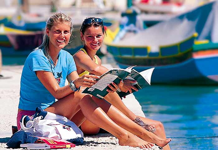 Эффективно ли изучение английского за границей?