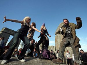 праздник летнего солнцестояния на территории Стоунхенджа