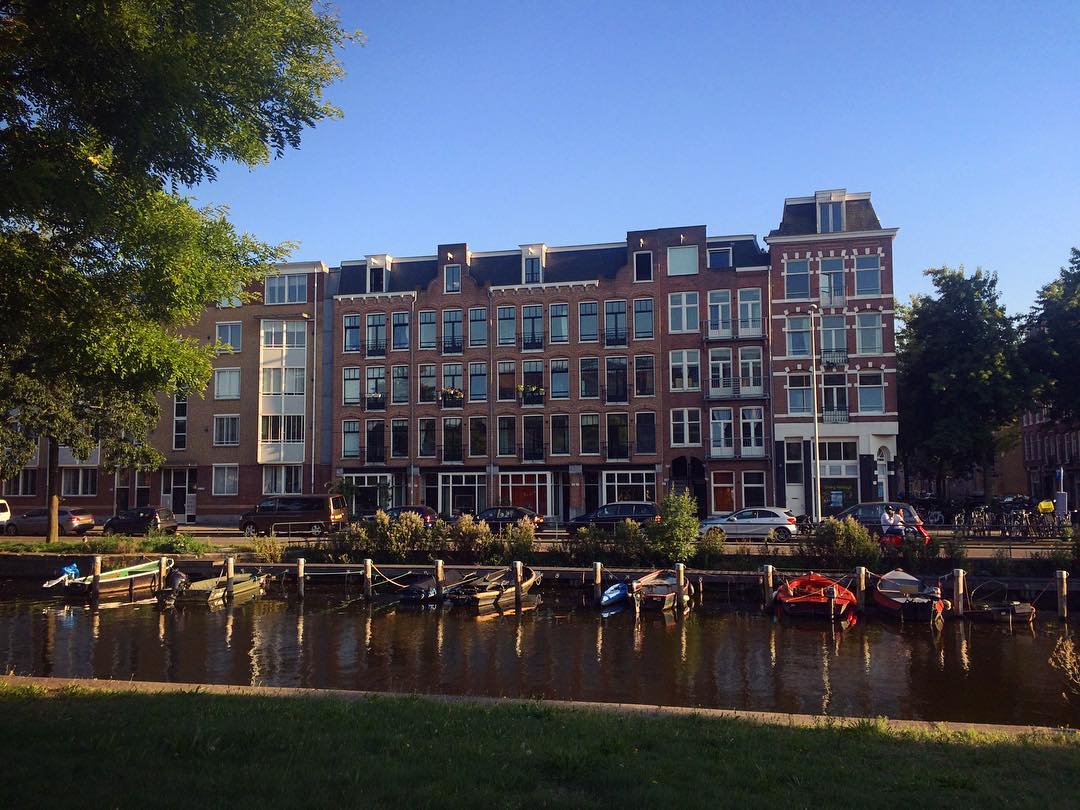 Как сэкономить в Амстердаме? Какой мобильный интернет выбрать для роуминга?