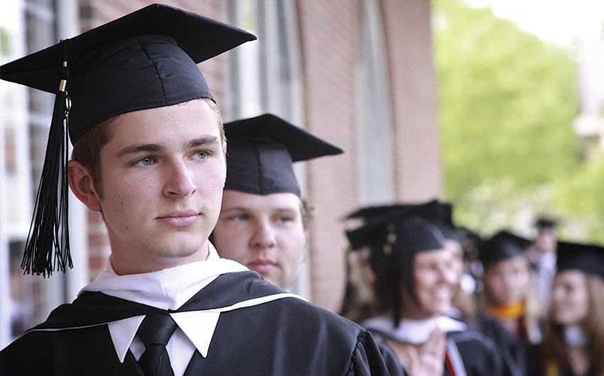 Отличия между поступлением в США и Великобританию