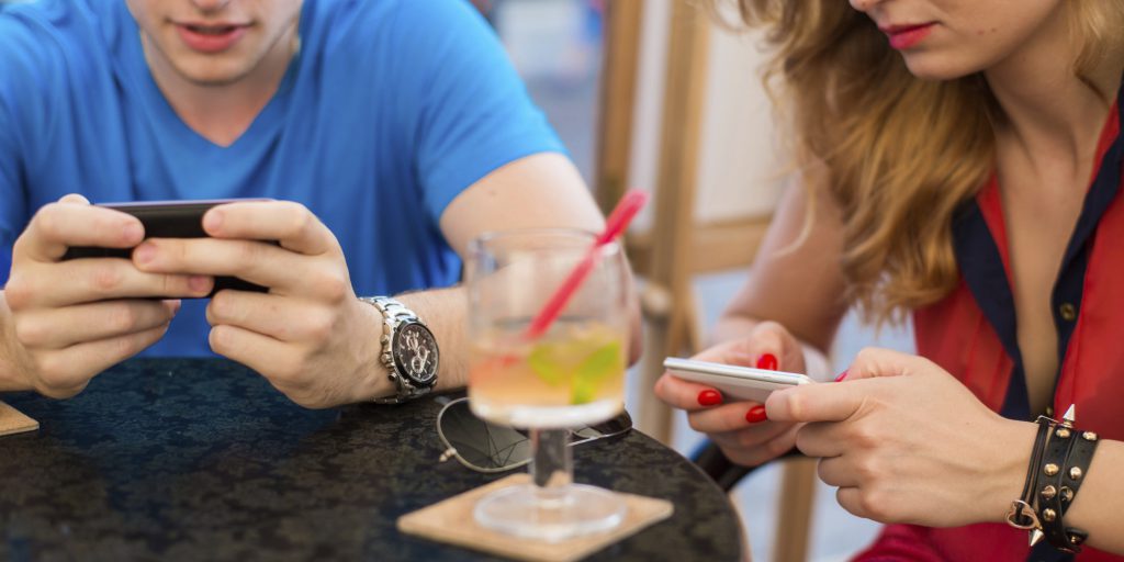 Интернет-кафе, телефонная и сотовая связь, мобильный интернет