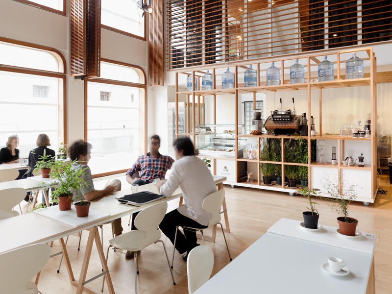 Полезная информация о Wi-Fi, интернет-кафе в Париже