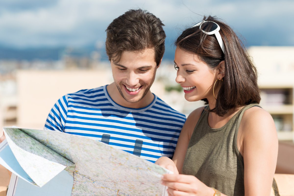 турист с картой ошибки