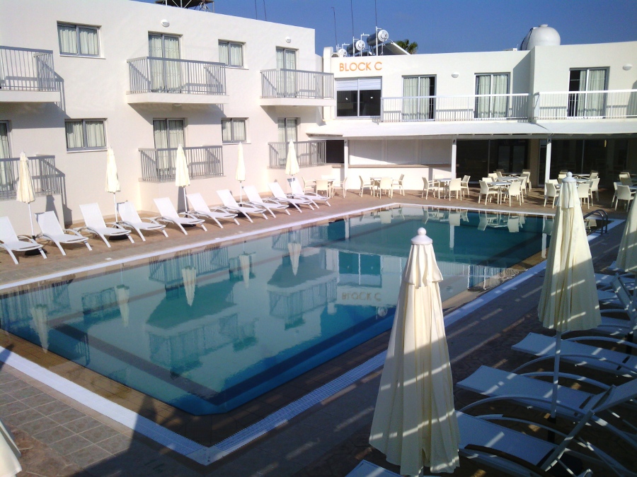 Почему я не советую отель MARIA HOTEL APTS в Айя-Напе и чем помогла сим-карта от Orange?