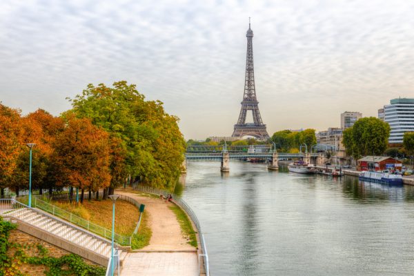 Самостоятельная бюджетная поездка в Париж в сентябре и отзыв о тарифном плане Mundo