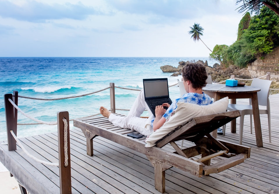 Как работать и путешествовать: 6 вариантов