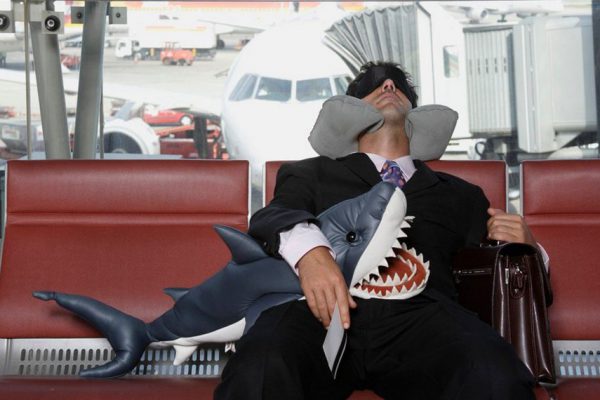 Ночуем в аэропорту с комфортом: полезные советы для туристов