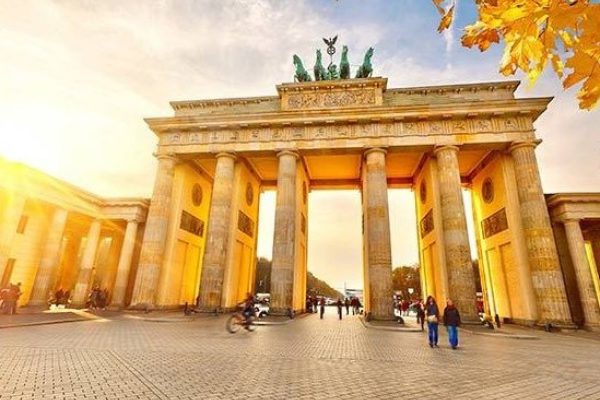 Ноябрь – время путешествовать! Выбираем сим-карту для поездки в Германию до отъезда из России