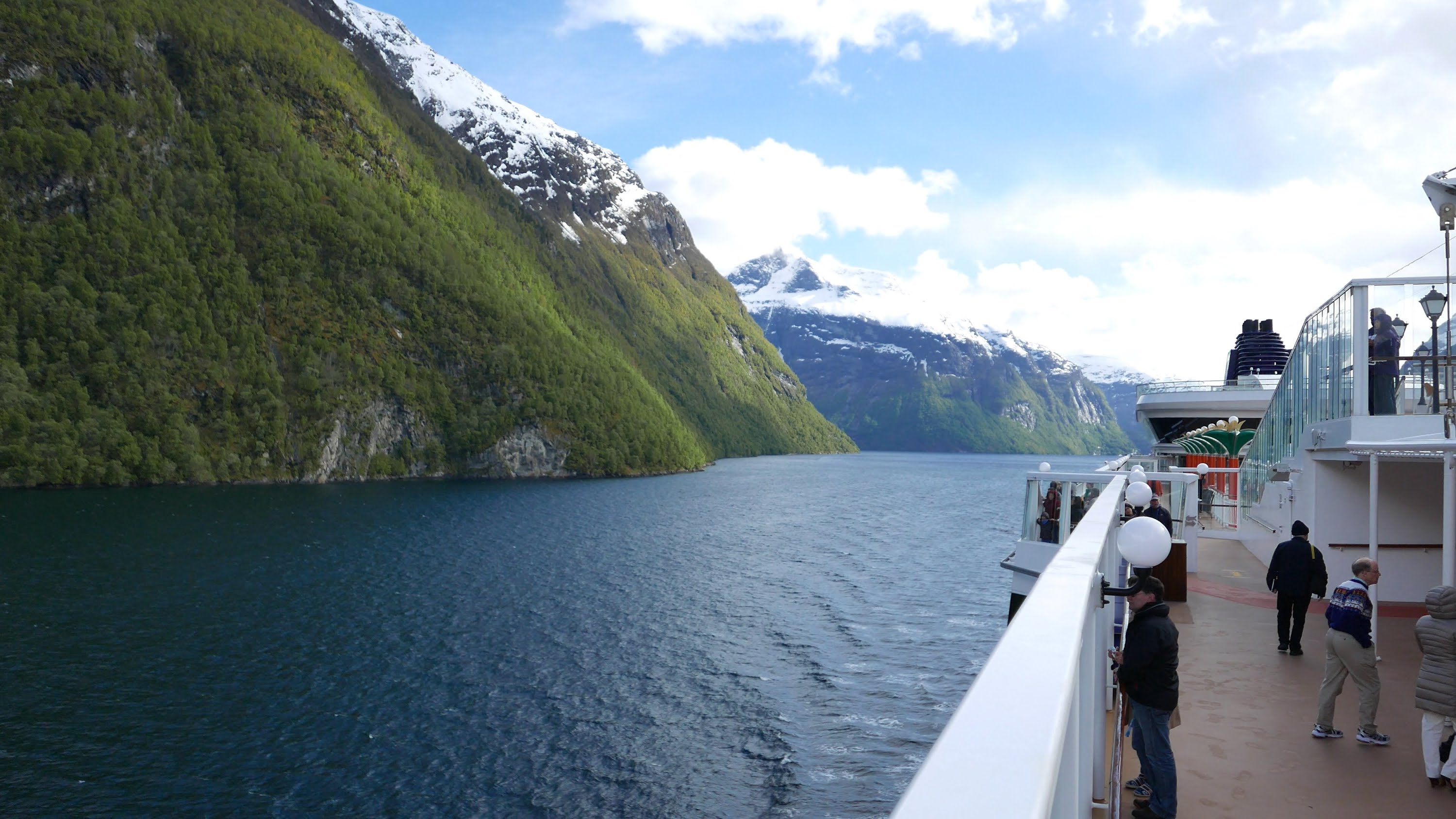 Восемь советов для экономии в автопутешествии скандинавским странам