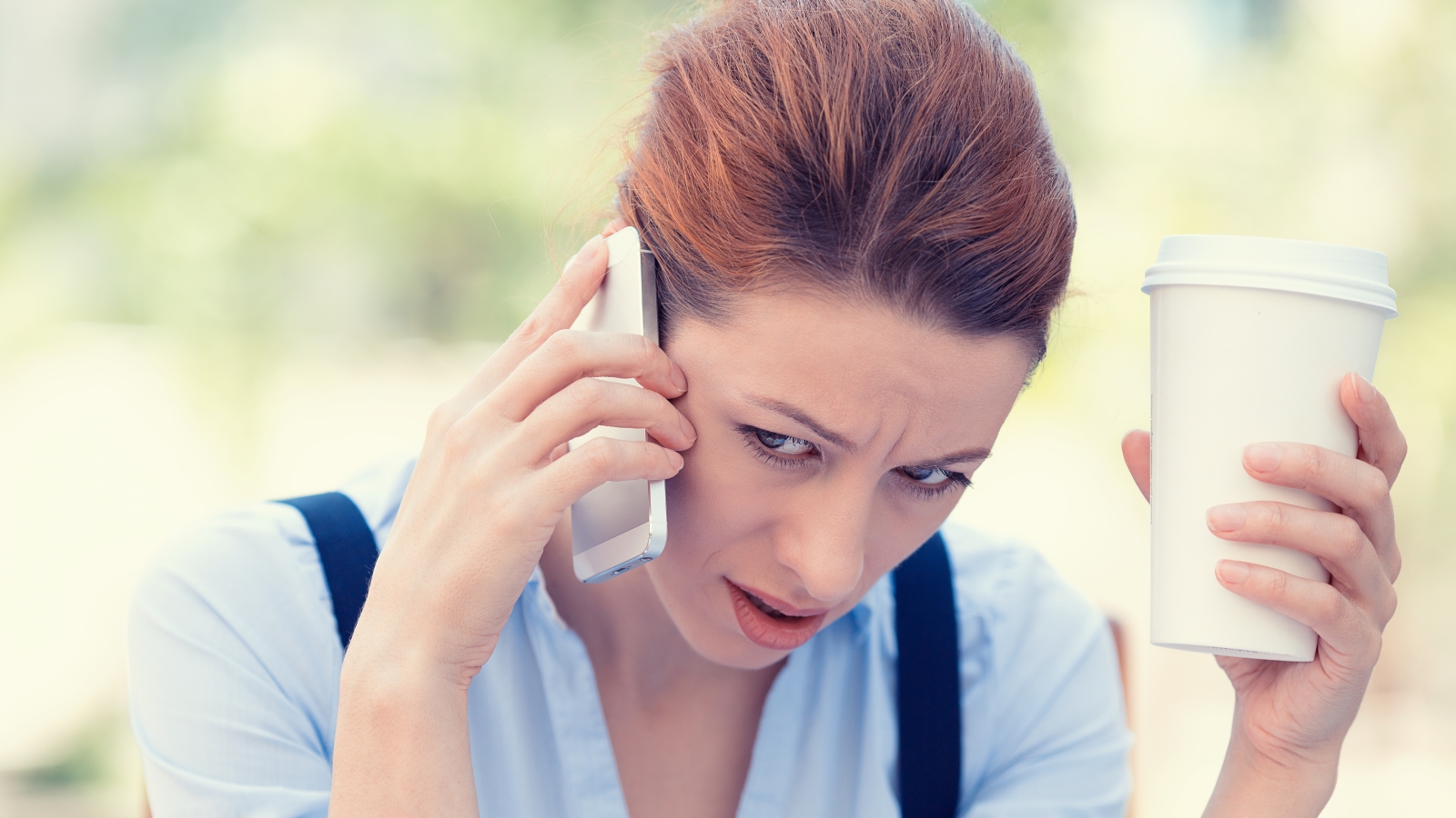 разговор по телефону