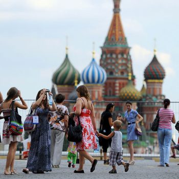Туристы из Голландии больше других используют роуминг в Москве