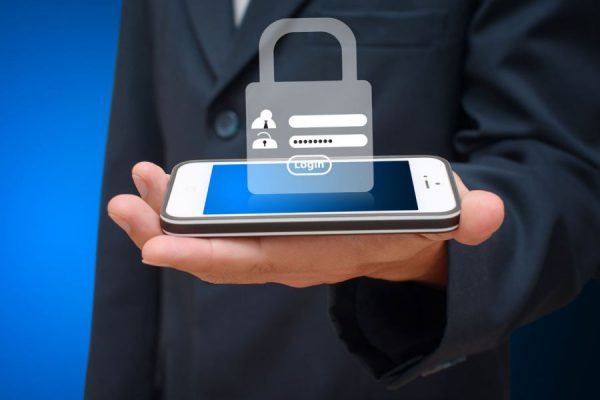 Как защитить свой смартфон: 4 простых совета и действия пользователя