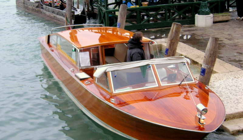 Экономия на Интернете в Венеции, такси