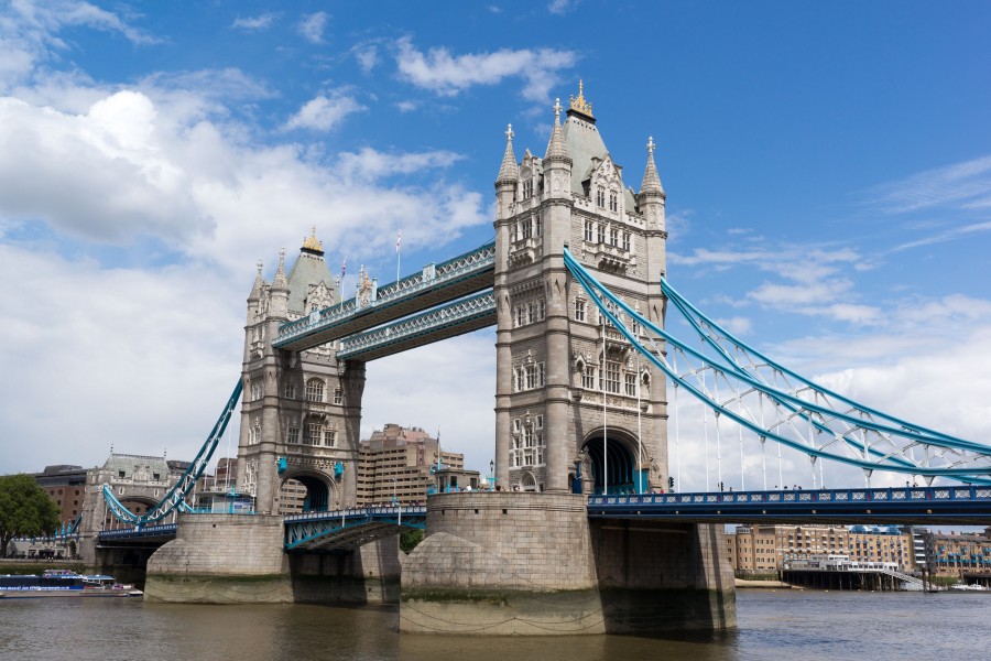 Как исследовать Лондон всего за 1 фунт: новая автобусная экскурсия