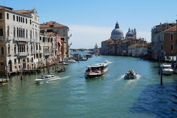 Водный транспорт Венеции: это важно знать туристам