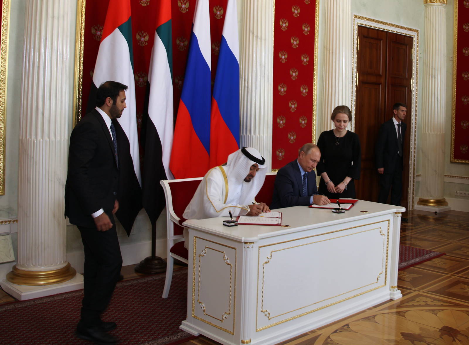 услуги роуминга между Россией и ОАЭ