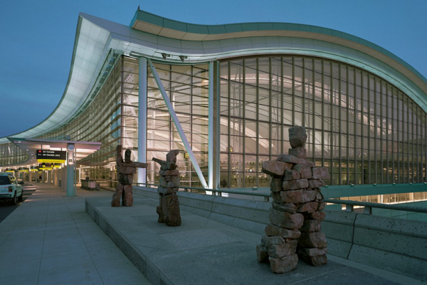 Почему в аэропорту Торонто туристам лучше не надеяться на бесплатный Wi-Fi?