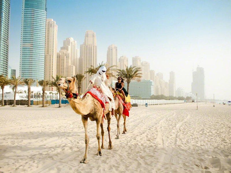 Интернет и звонки в ОАЭ – что подключить туристу?