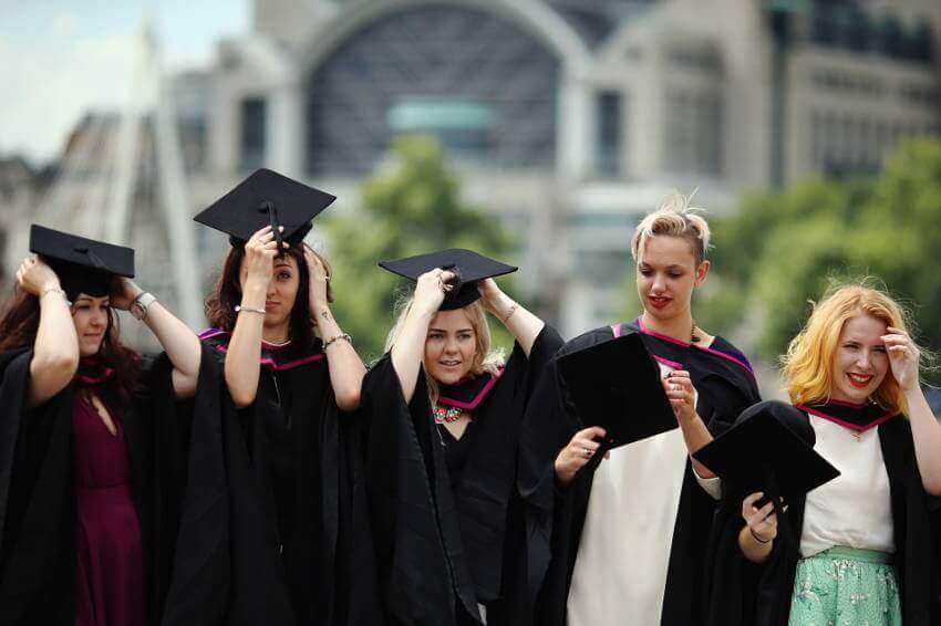 Диплом европейского вуза бесплатно – куда поехать учиться?