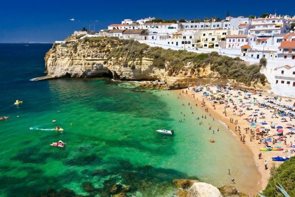 Выбираем выгодный тариф для отдыха в Португалии в августе 2018