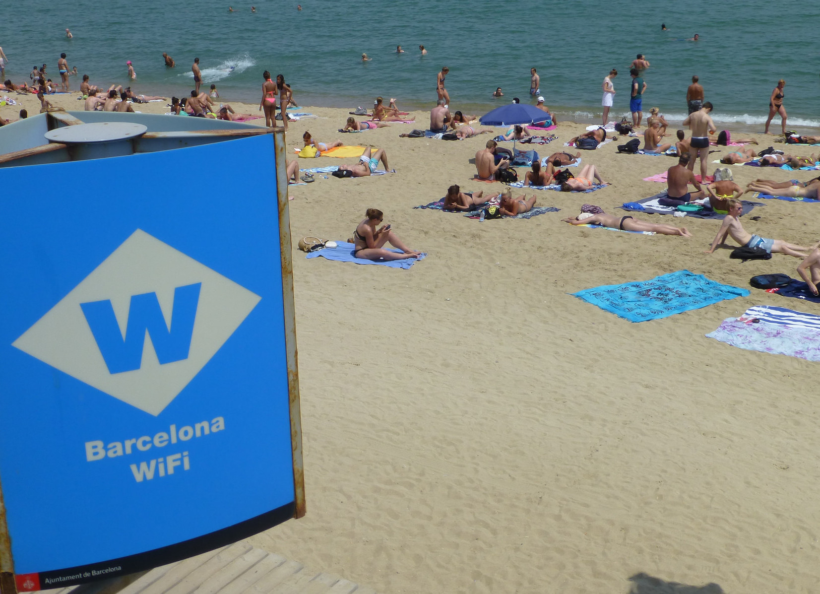 Дешевый мобильный интернет как альтернатива бесплатному Wi-Fi в Барселоне – где подключить в России?