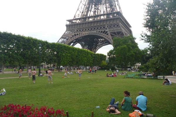 Выходные в Париже с дочкой и отзыв о тарифном плане «Mundo»