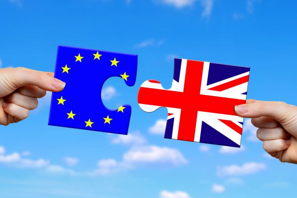 После Brexit жителям Британии придется платить за роуминг?