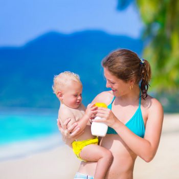 Каникулы с младенцем - о чем стоит помнить, выезжая за границу?