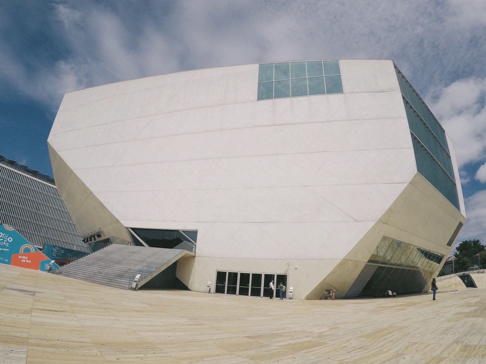 Откройте для себя современный Порту