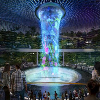 Самый большой крытый водопад в мире - жемчужина сингапурского аэропорта!