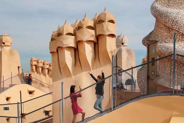 Памятники в Барселоне. Parque Güell и необычный Дом Мила